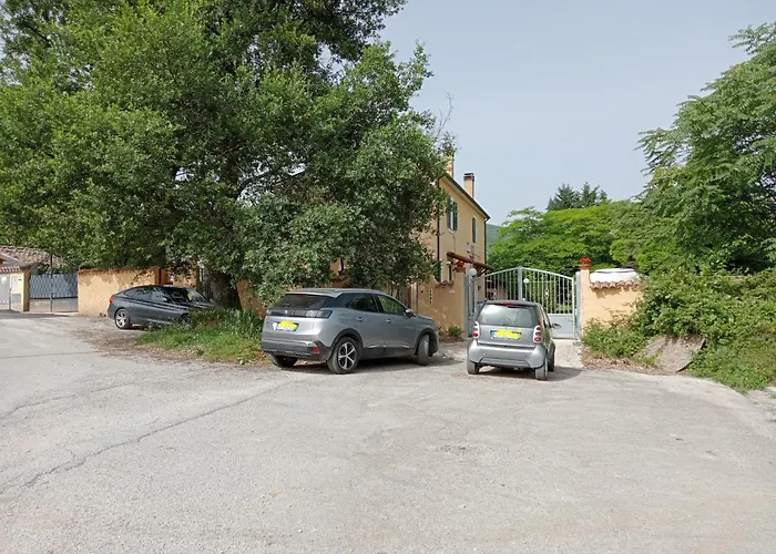 1 - Vicino Mare E Monti Tatil Evi *