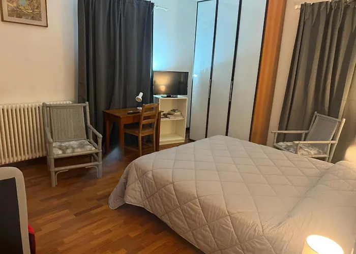 1 - Vicino Mare E Monti *